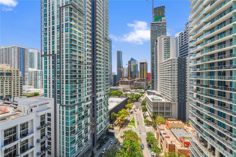 Apartment for rent at Brickell Flatiron 1902