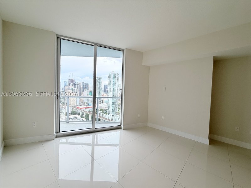 Comprar apartamento no Latitude On The River 3105