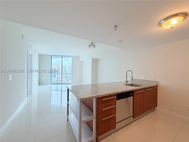 Comprar apartamento no Latitude On The River 3105