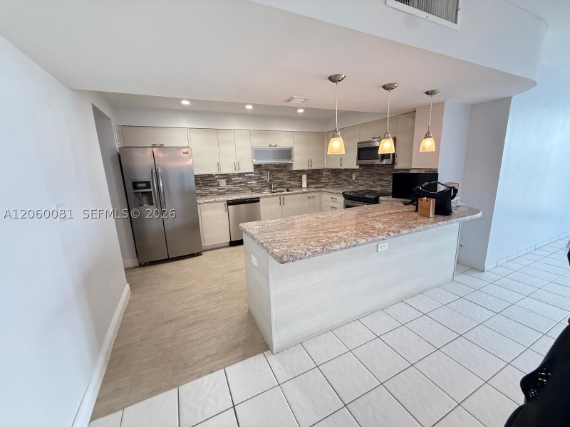 Alquiler de apartamento en Corinthian Condo 7B