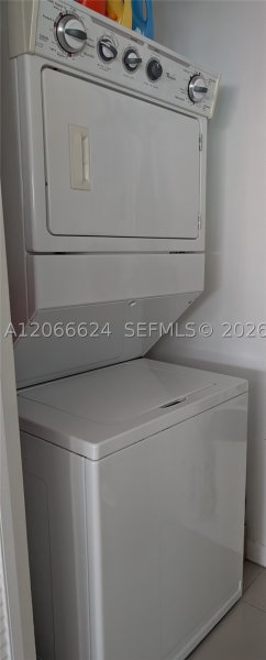 Condo for sale at Vizcayne Everglades On The Bay 808