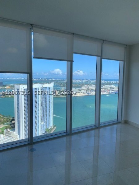 Comprar apartamento no Icon Brickell Tower I 4902