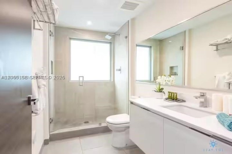 Condo for sale at Costa Hollywood S411