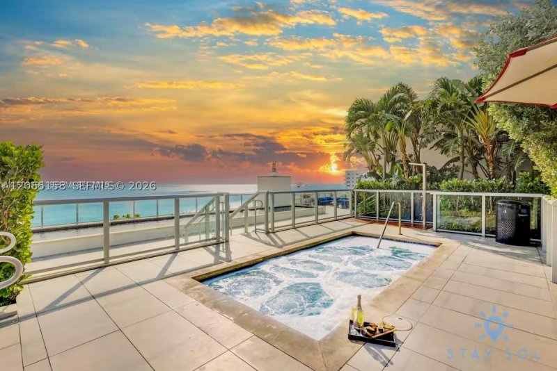 Condo for sale at Costa Hollywood S411