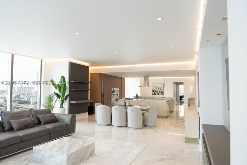 Alquiler de apartamento en Turnberry Ocean Club 1104