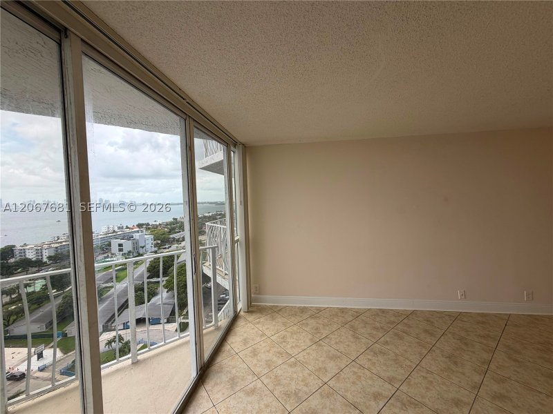 Condo for sale at Grandview Palace 2007