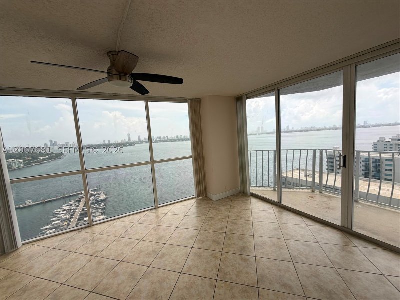 Condo for sale at Grandview Palace 2007