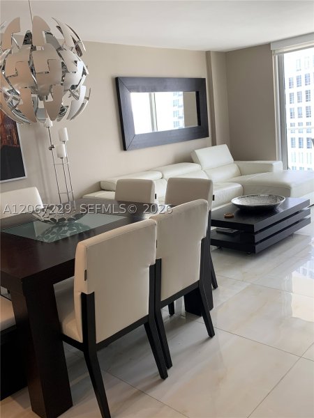 Aluguel de apartamento no Arlen Beach 1003