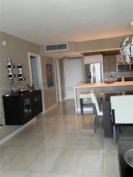 Aluguel de apartamento no Arlen Beach 1003