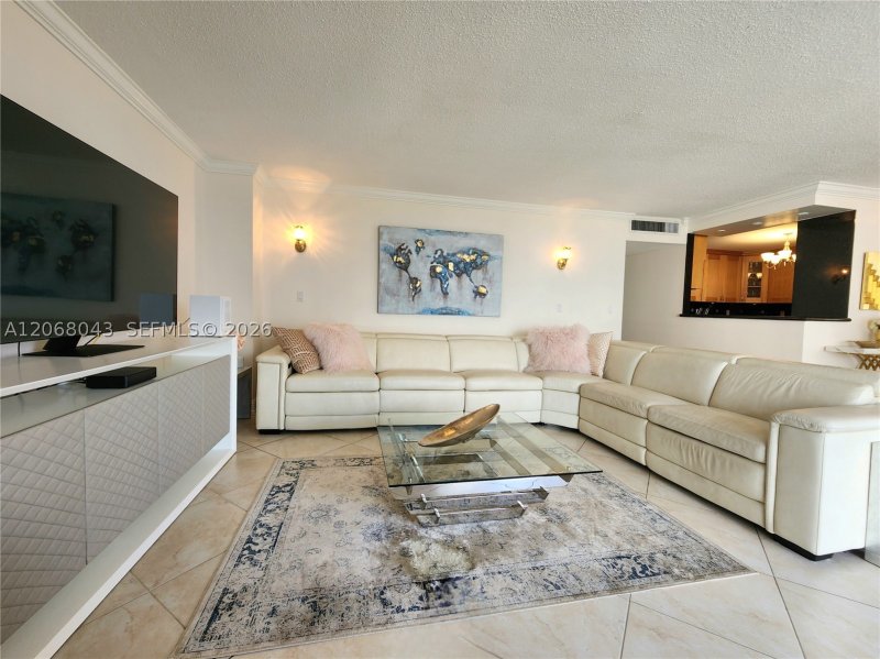 Condo for sale at Parker Plaza Estates 626