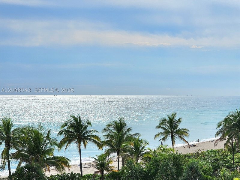 Condo for sale at Parker Plaza Estates 626