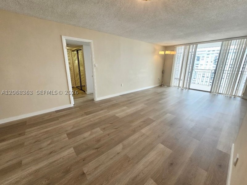 Alquiler de apartamento en Del Prado Aventura 1702