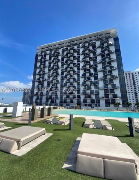Alquiler de apartamento en 5252 Paseo Doral 1807
