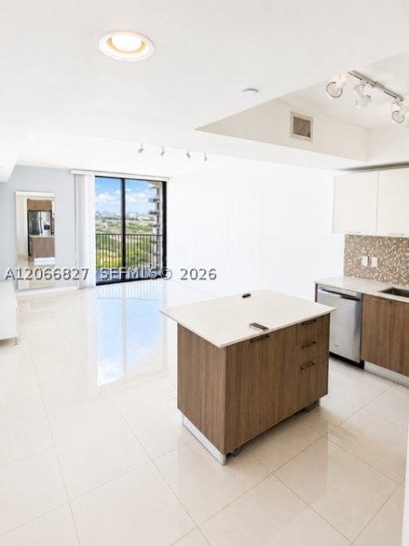 Alquiler de apartamento en 5252 Paseo Doral 1807