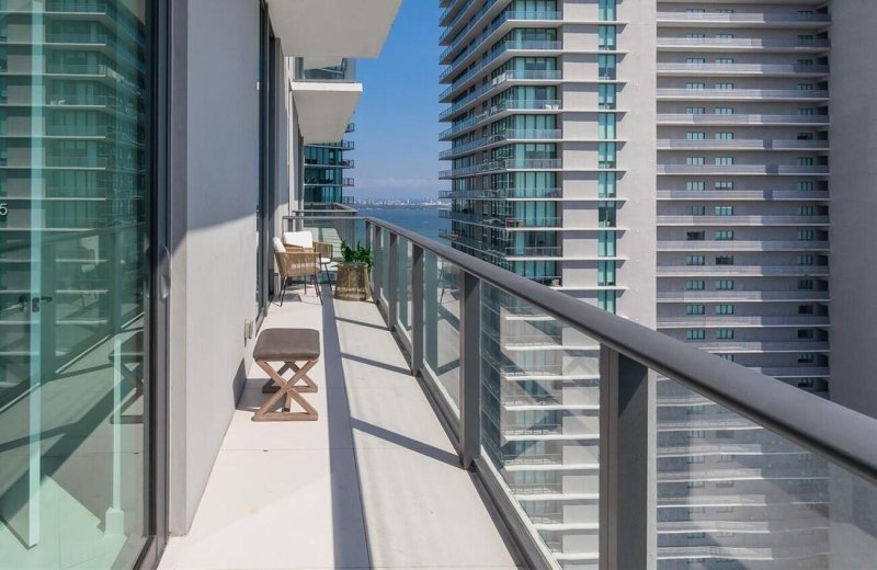 Aluguel de apartamento no Paraiso Bayviews 4007
