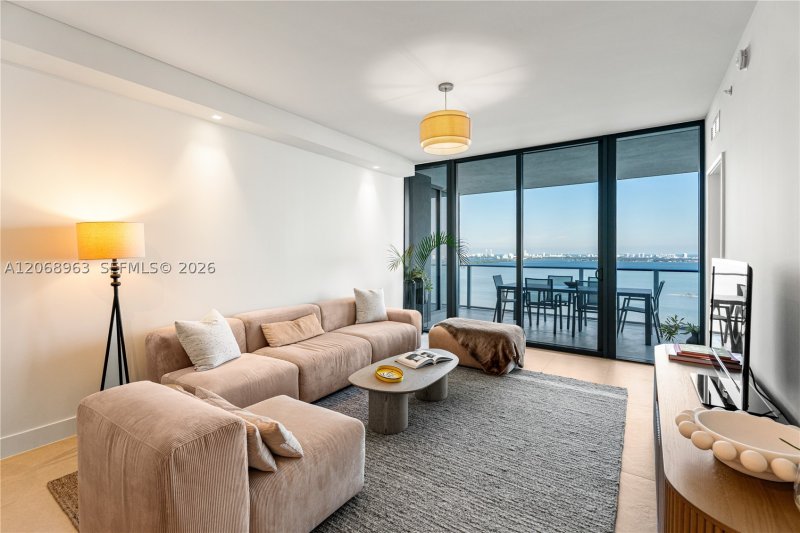 Alquiler de apartamento en Aria Reserve Miami 2602