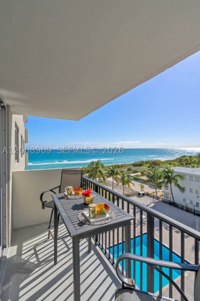 Condo for sale at Manatee 503