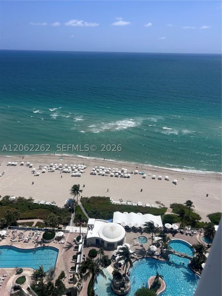 Comprar apartamento no Trump International Sonesta Beach Resort 2206
