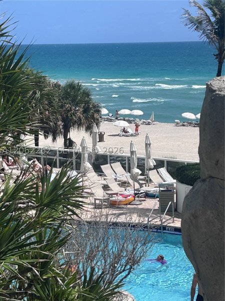 Comprar apartamento no Trump International Sonesta Beach Resort 2206