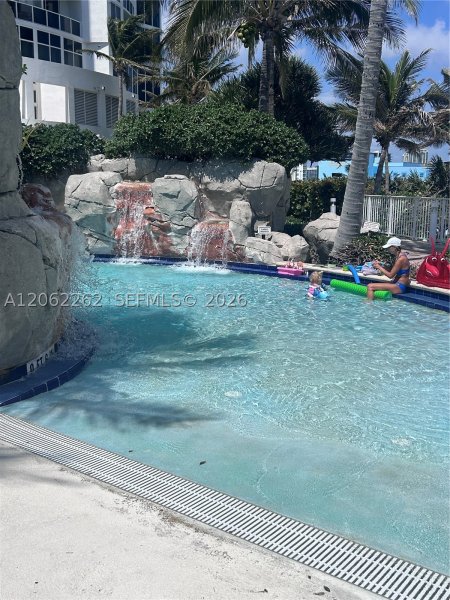 Comprar apartamento no Trump International Sonesta Beach Resort 2206
