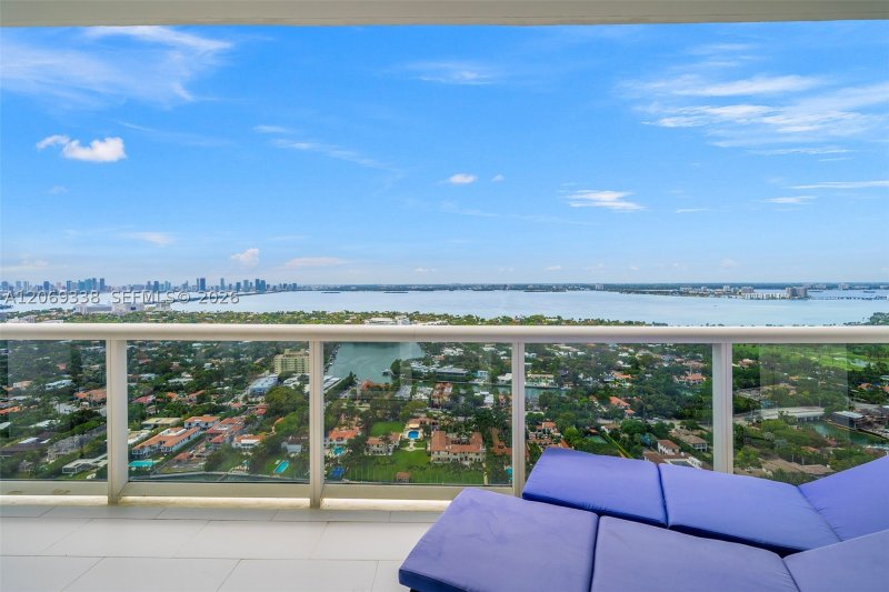 Aluguel de apartamento no Blue Diamond Condo PH4306