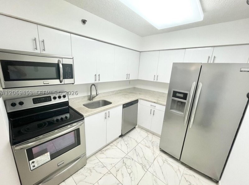 Alquiler de apartamento en Parc Central Aventura 1211