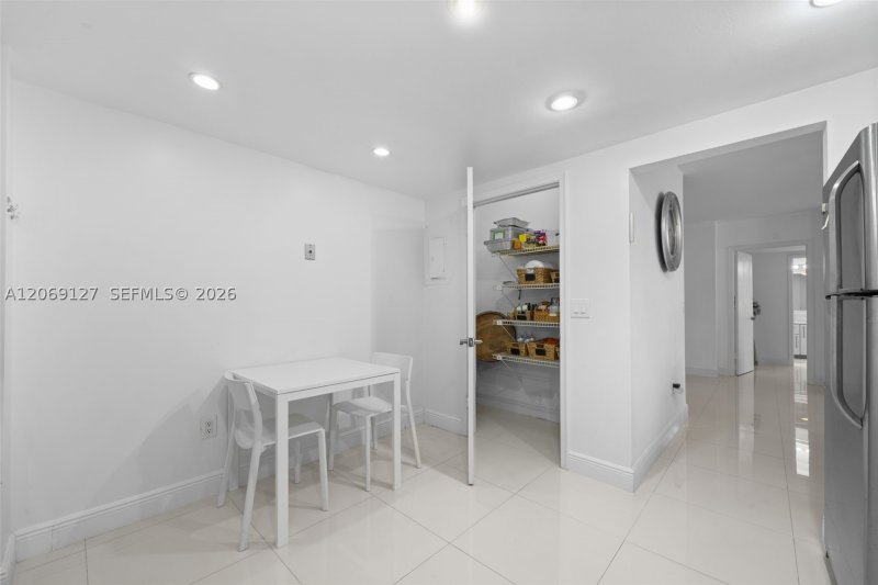 Aluguel de apartamento no Balmoral Condo 20V