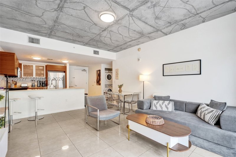Apartment for rent at Midtown Midblock 511