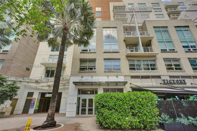Apartment for rent at Midtown Midblock 511