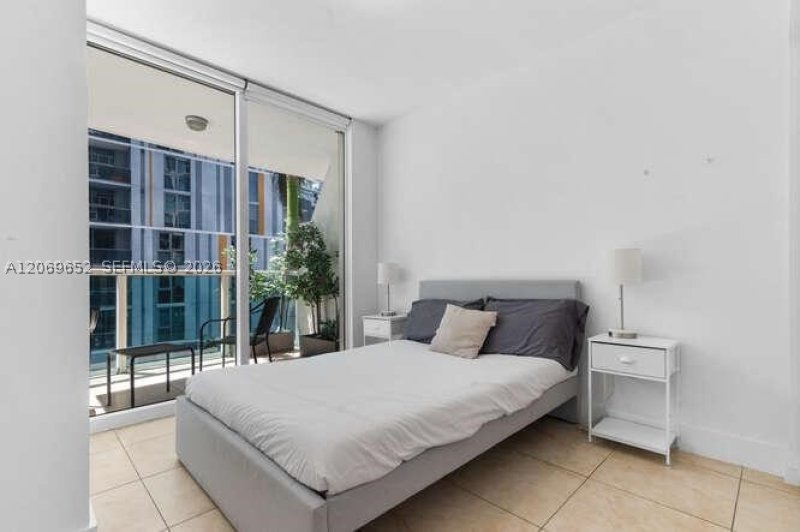 Aluguel de apartamento no Brickell on the River South 308