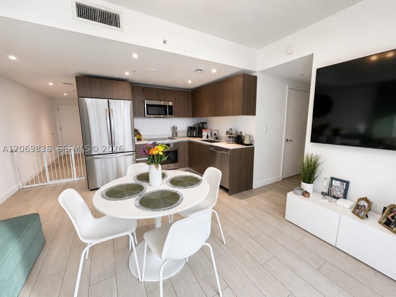 Le Parc at Brickell Apt #906