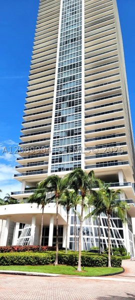 Aluguel de apartamento no Beach Club Two 1507