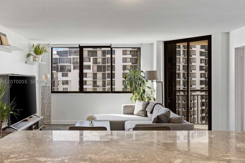 Aluguel de apartamento no Brickell Key Two 1519