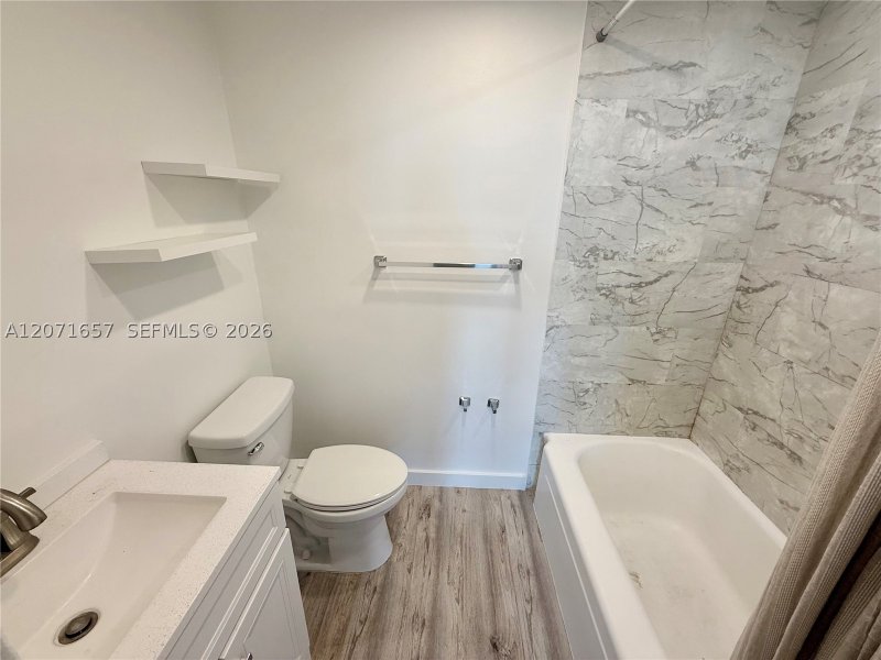 Property photo # 6
