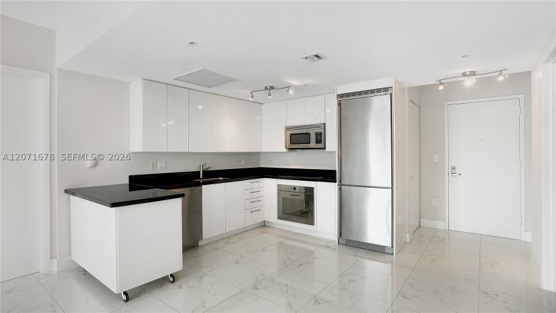 Aluguel de apartamento no Mint at Riverfront 1803