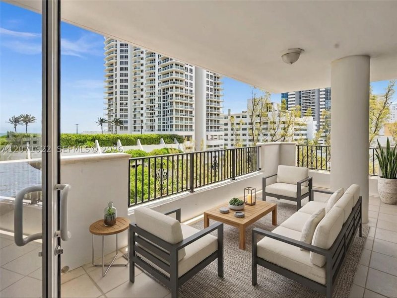 Comprar apartamento en Florida Tower 501