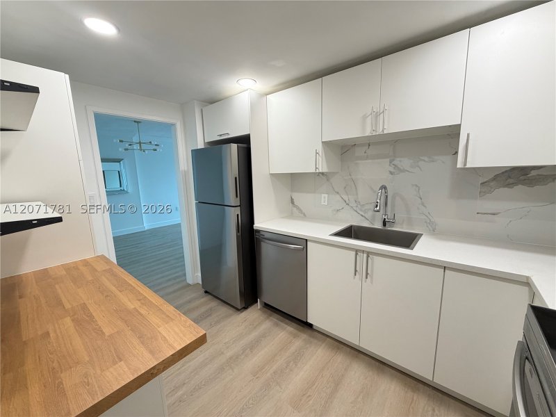 Property photo # 9