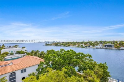 Island Place At North Bay Apt #7J
