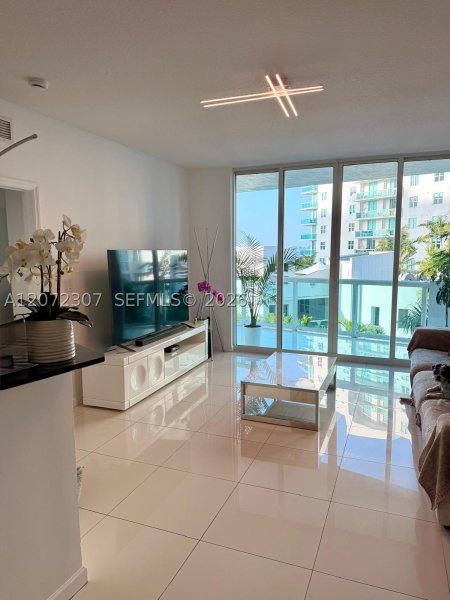 Condo for sale at 360 Condominium West 505