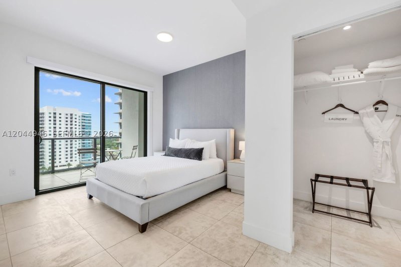 Condo for sale at Smart Brickell Residences 1801