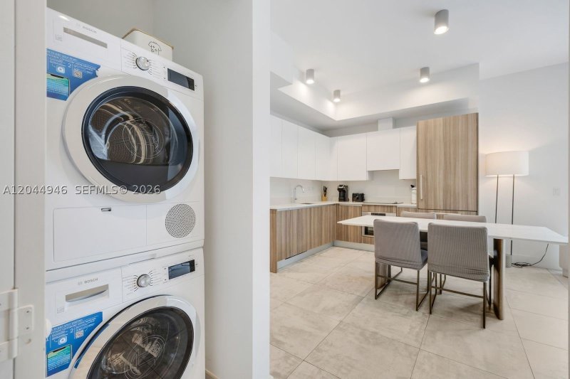 Condo for sale at Smart Brickell Residences 1801