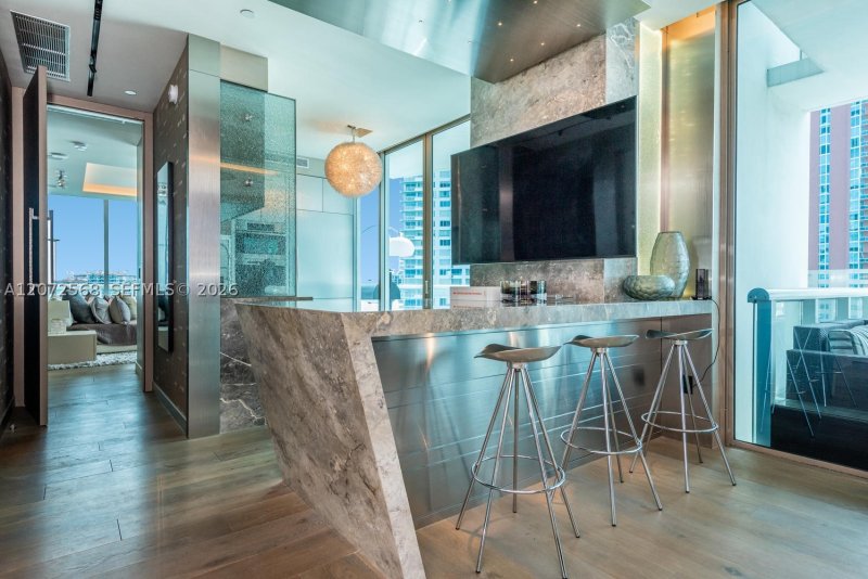 Comprar apartamento no Continuum II North 905