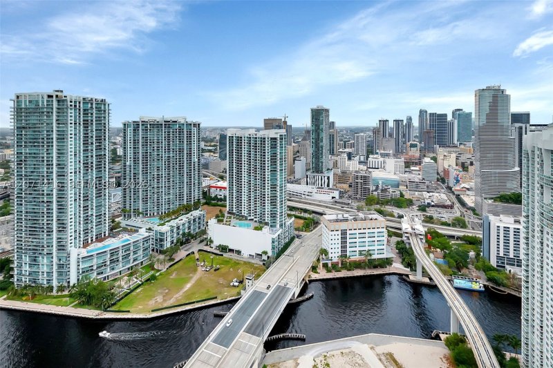 Comprar apartamento no Brickell City Centre Reach 3911