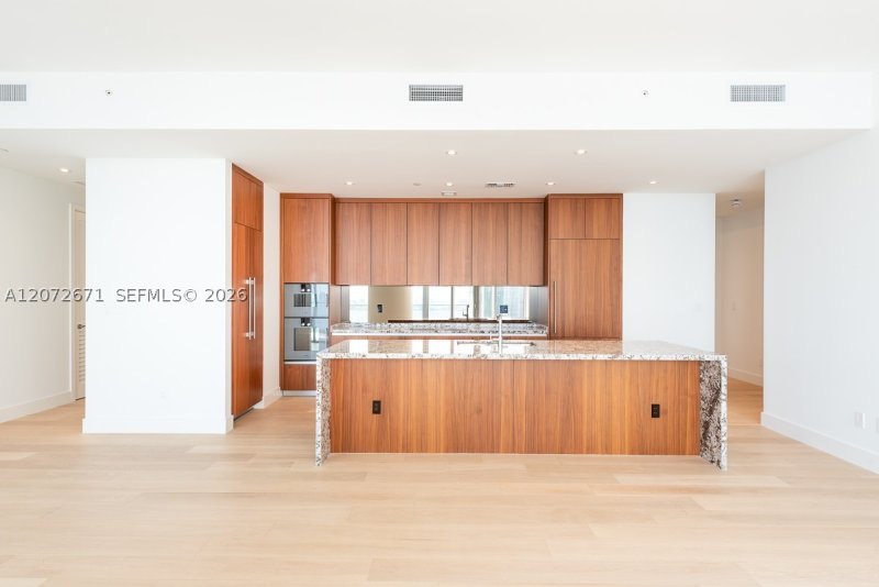 Aluguel de apartamento no Una Residences at Brickell 3504