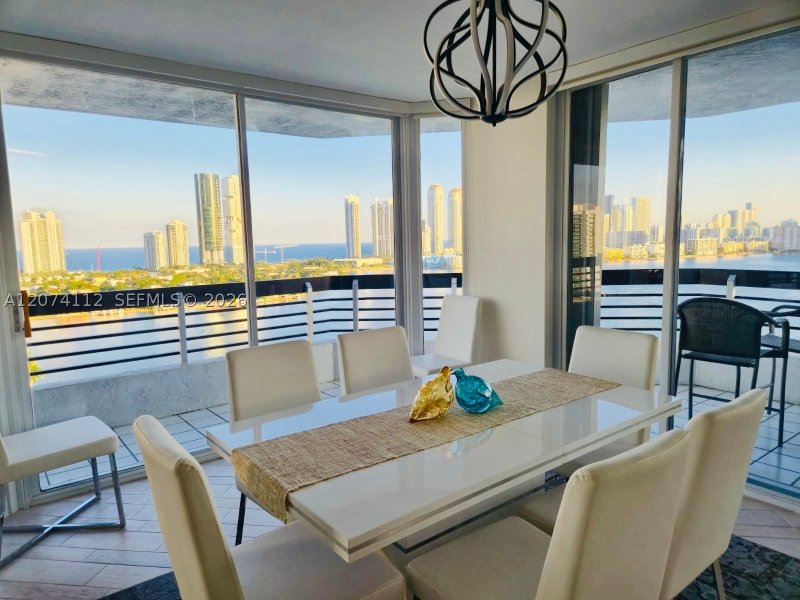 Alquiler de apartamento en Mystic Pointe 500 2215