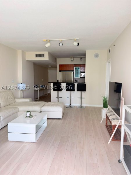 Alquiler de apartamento en One Miami West Tower 2003