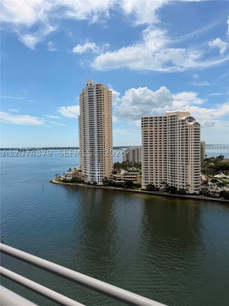 Alquiler de apartamento en One Miami West Tower 2003