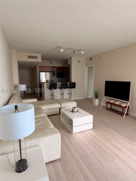 Alquiler de apartamento en One Miami West Tower 2003