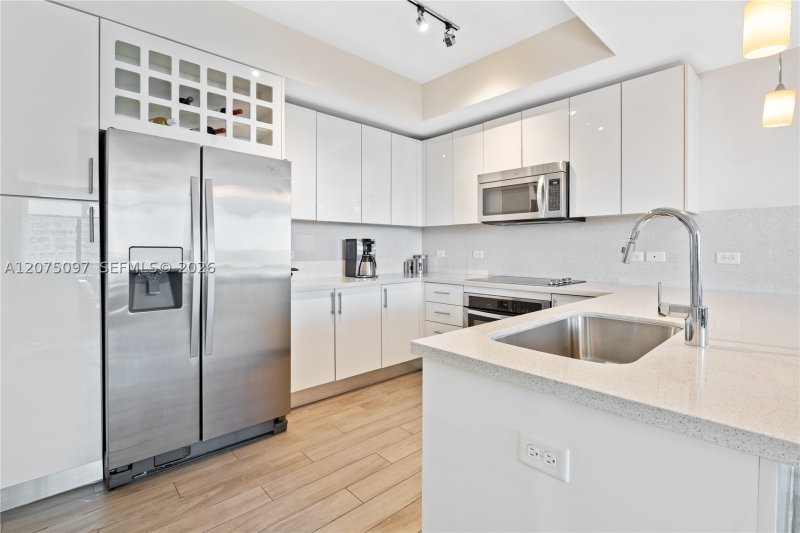 Property photo # 11