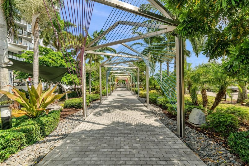 Condo for sale at 5300 Paseo 1807
